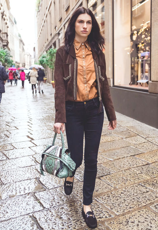 Tali Lennox in Tods Wave Bag