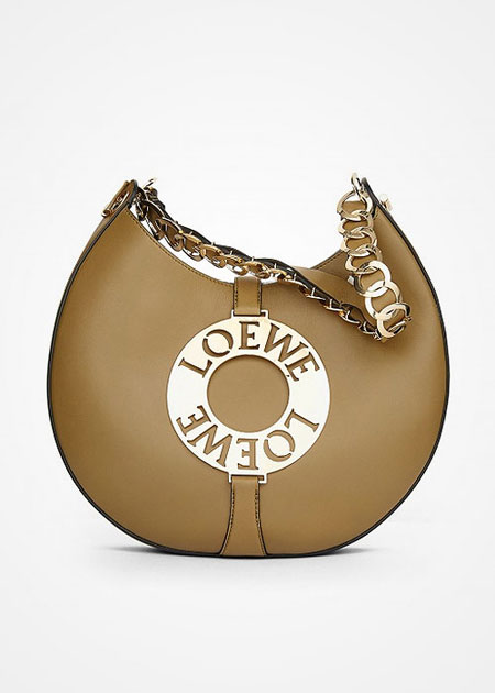 Loewe Joyce Bag Street Style | Lovika.com
