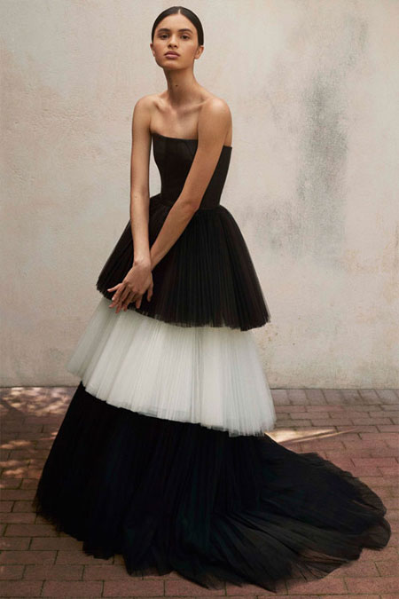 LOVIKA | Carolina Herrera dresses from pre-spring 2018 collection #resort