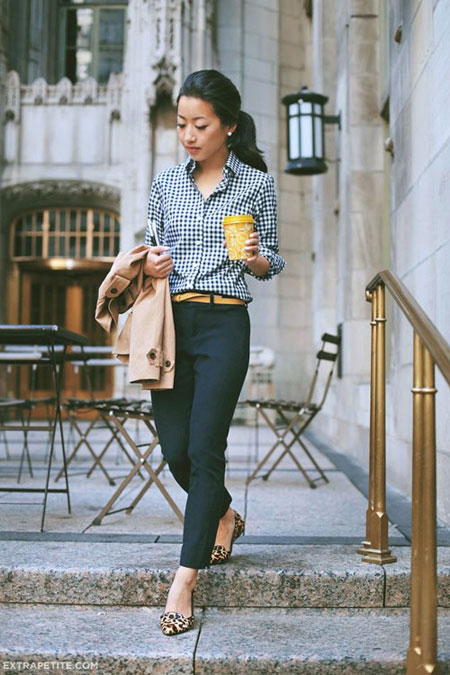 LOVIKA | 25 Chic Business-Casual Work Outfits for Fall #blazer #jeans