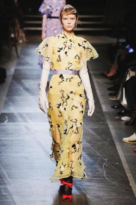 Runway It Report - Erdem floral dresses from Spring-Summer 2018 collection