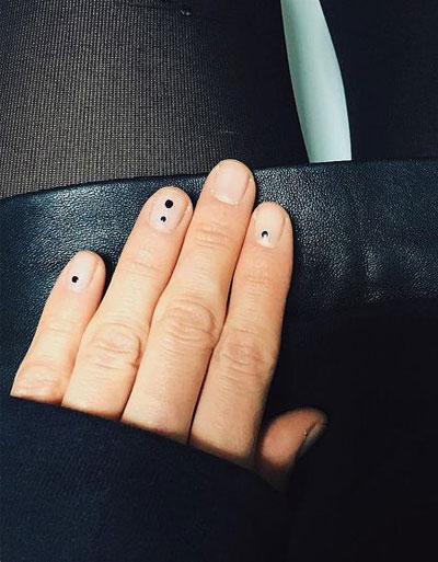 22 Simple Dots Nail Design for Minimalist | See ALL at Lovika